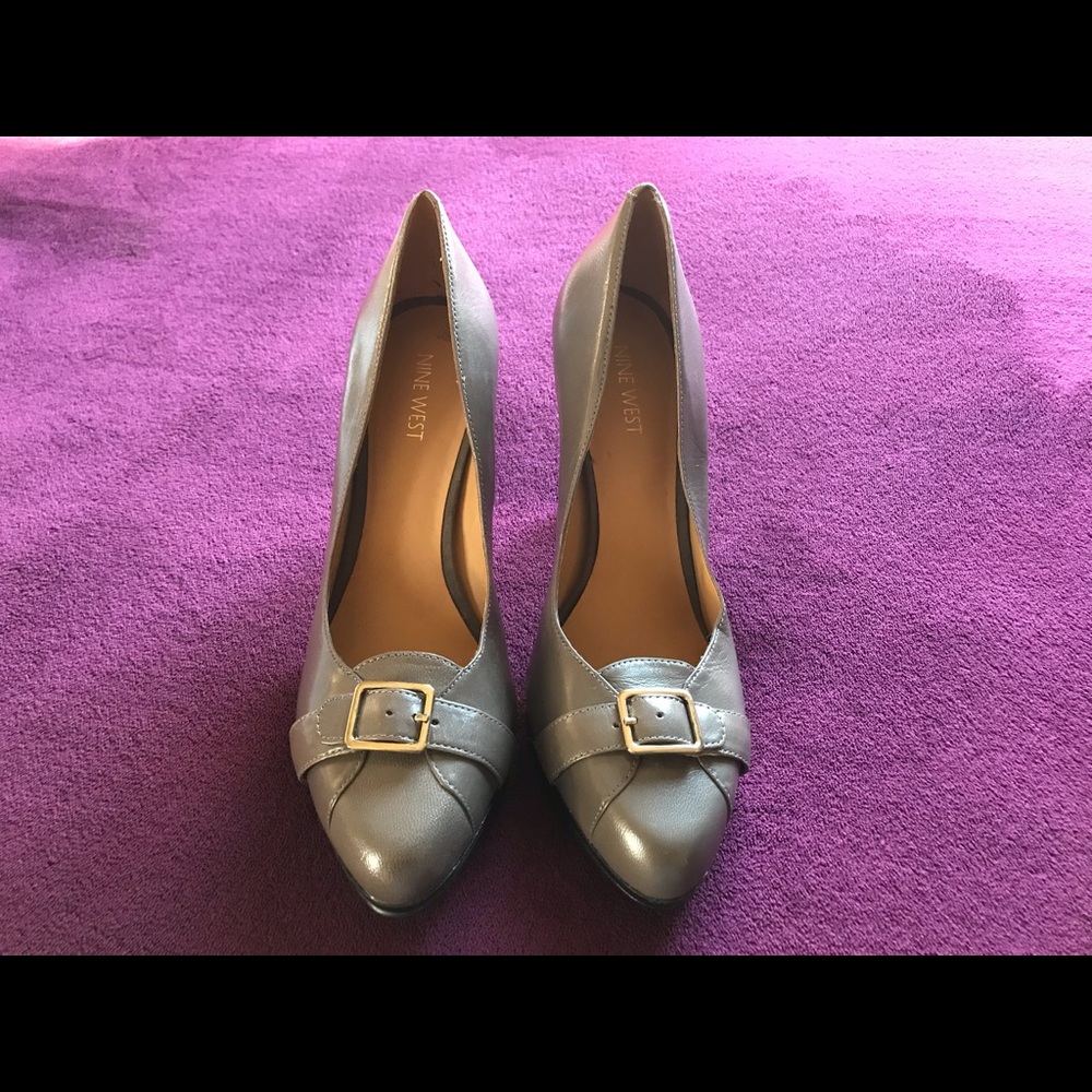 Nine West Grey Pump